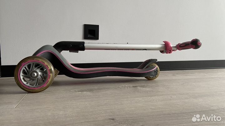 Самокат трехколесный globber