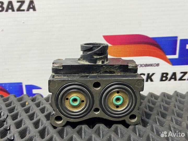 0501221161 Блок клапанов кпп