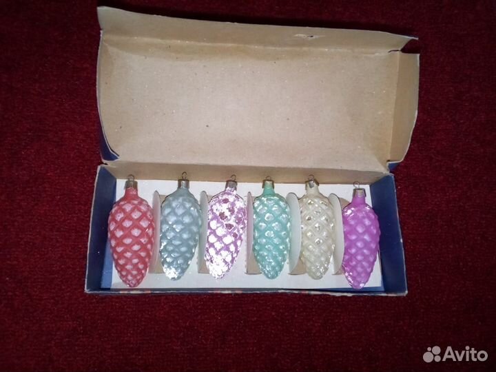 Набор елочных игрушек шишки СССР