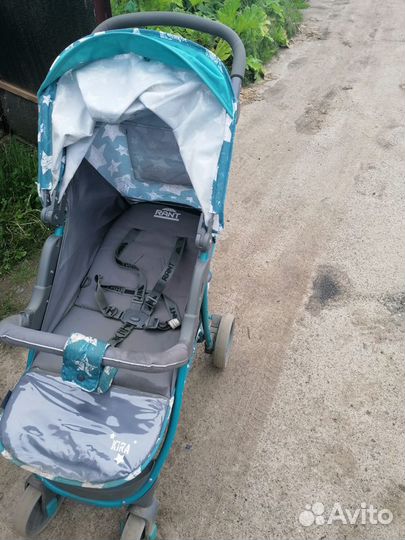 Детская прогулочная коляска