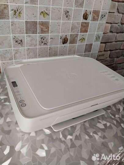 Мфу струйное HP DeskJet 2710, цветн., A4, белый