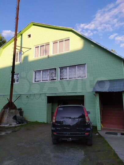 Дом 300 м² на участке 10 сот.