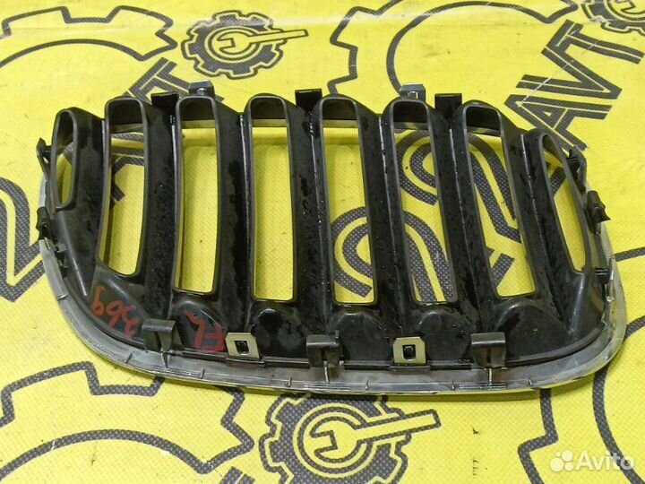 Решетка радиатора передняя левая Bmw X5 E53 M54B30