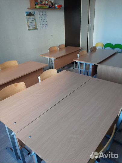 Продаю парты со стульями