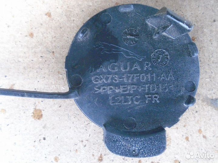 Jaguar F-Pace 2016г заглушка буксиров в пер бампер