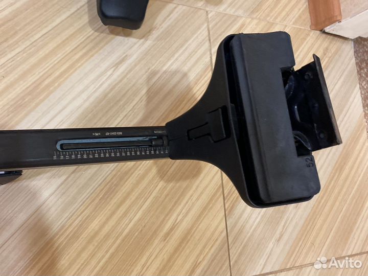 Багажник thule с креплениями для сноуборда и лыж