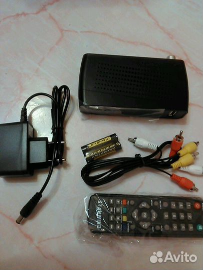TV приставка starwind ct-100