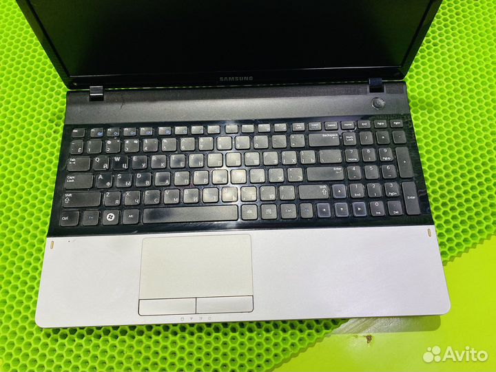 Ноутбук Samsung