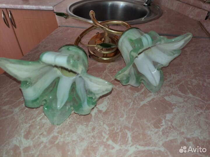 Настенный светильник бра два плафона