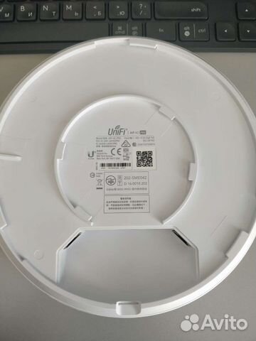 Точка доступа Ubiquiti UniFi AP AC PRO