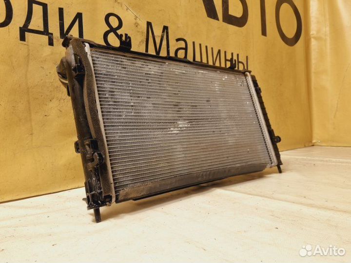 Радиатор охлаждения LADA Granta