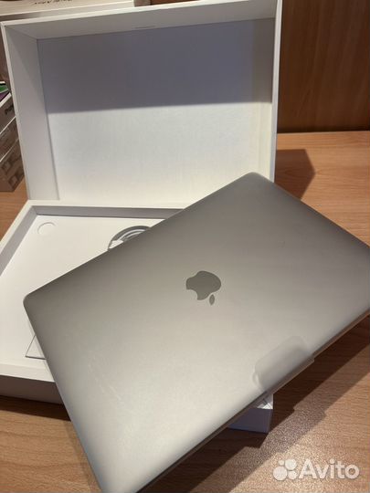 Macbook Pro 13 2020 m1 8gb 512gb