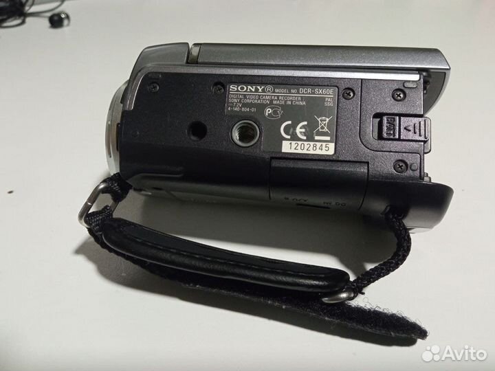 Видеокамера Sony DCR-SX60 E Silver