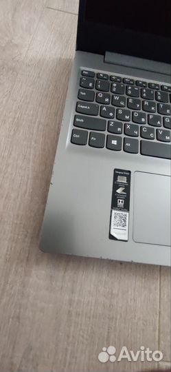 Ноутбук lenovo