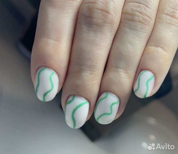 Маникюр и педикюр