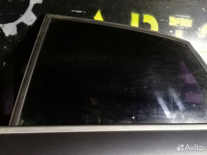 Стекло двери задней левой Audi A4 B7