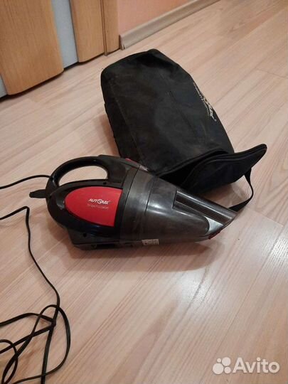 Автомобильный пылесос