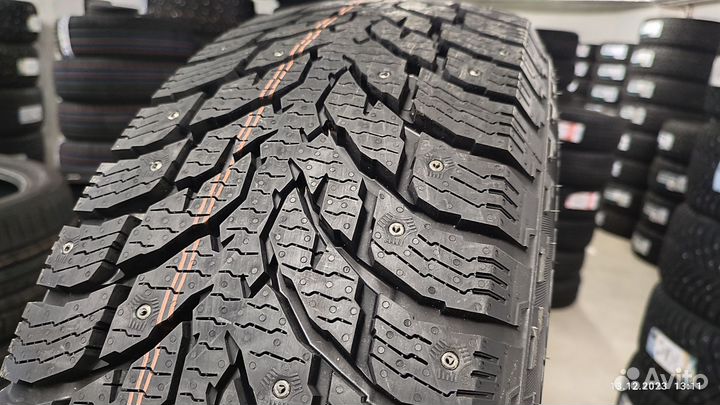 Nokian Tyres Hakkapeliitta LT3 265/60 R20 121Q