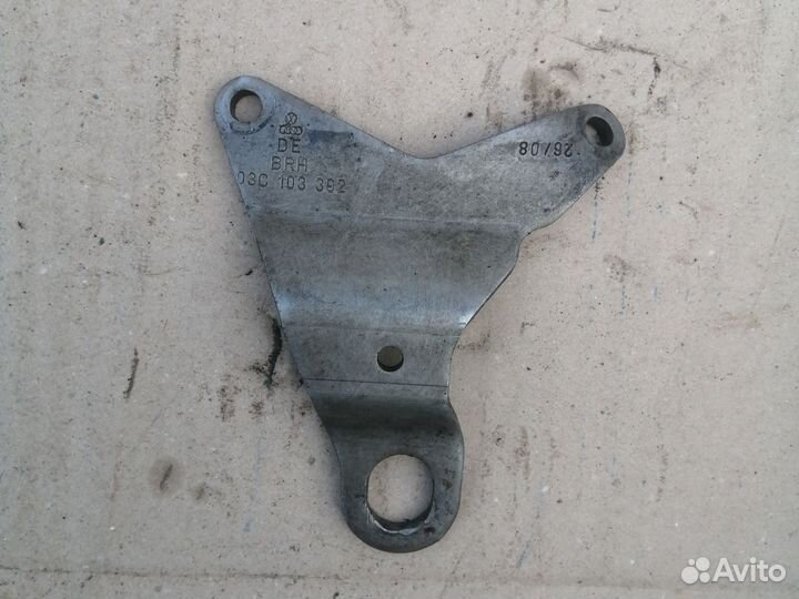 Кронштейн двигателя Volkswagen Jetta 03C103392B