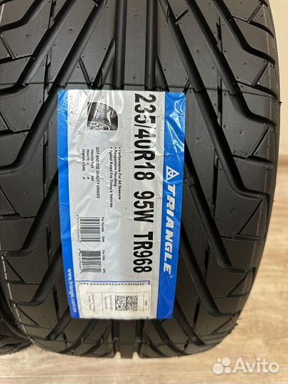 Triangle TR968 235/40 R18 97W