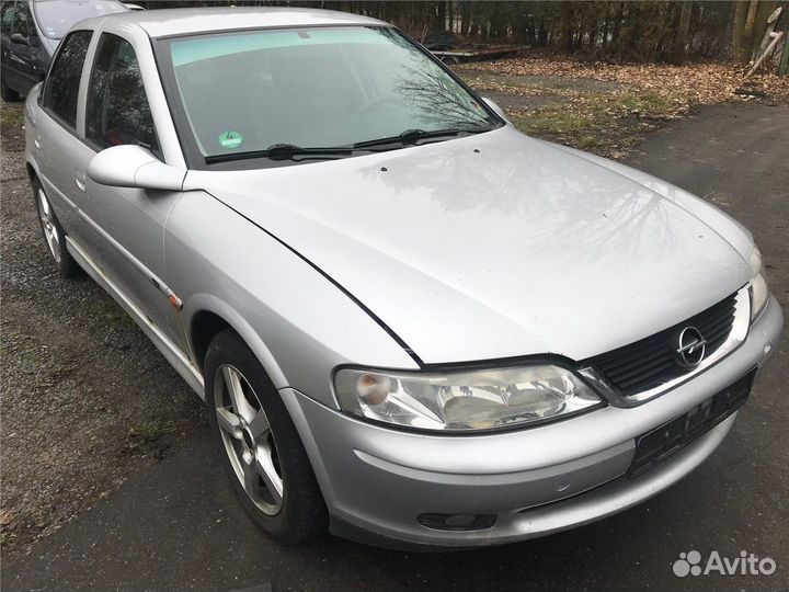 Разбор на запчасти Opel Vectra B