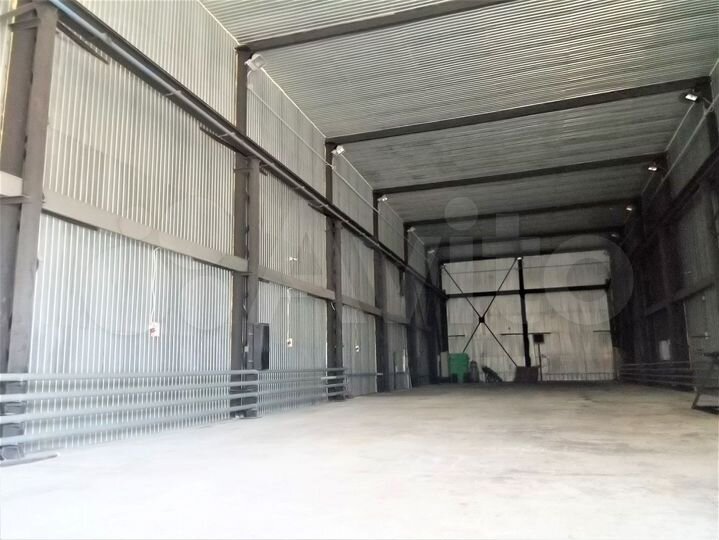 Склад, земельный участок 8000 м²