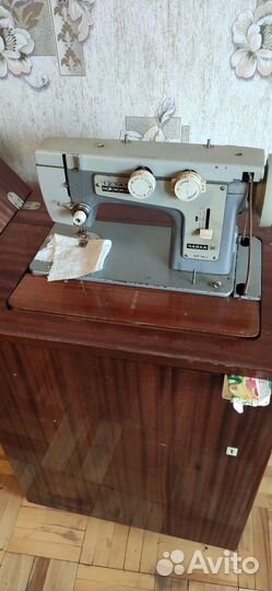 Швейная машина Чайка 3