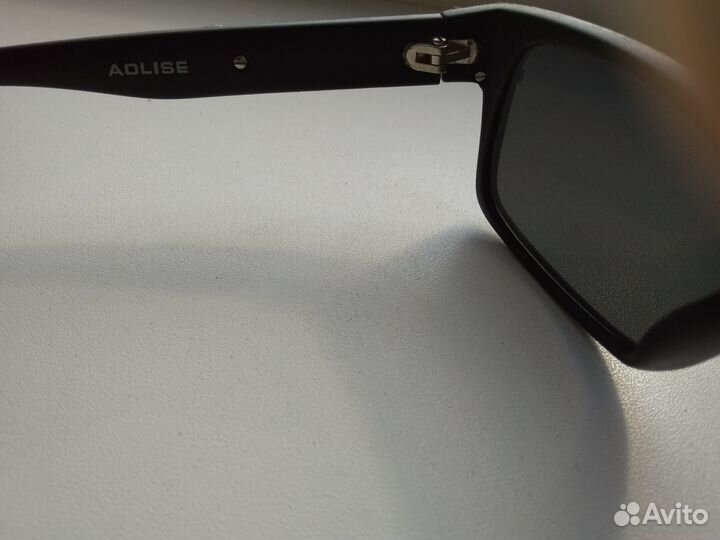 Солнцезащитные очки подростковые