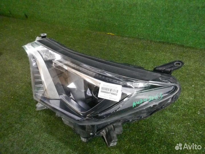 Фара левая Toyota RAV4