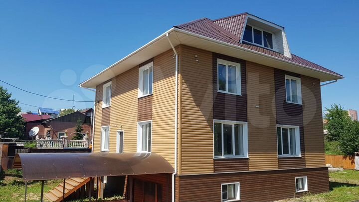 Дом 240 м² на участке 7 сот.