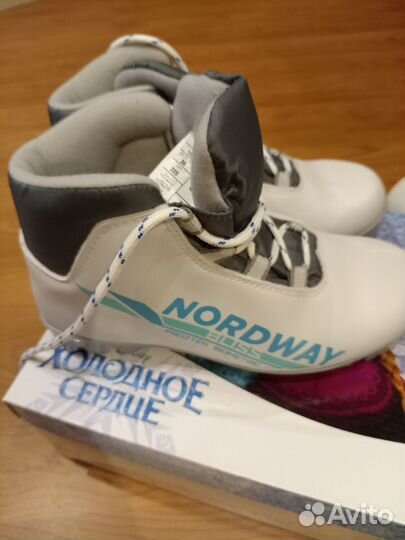 Лыжные ботинки