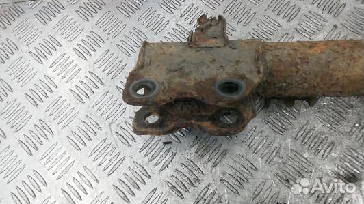 Стойка задняя левая nissan X-trail T30 (GML33SJ01)