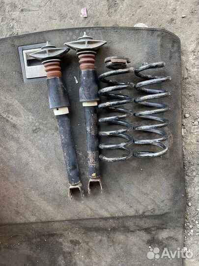 Задние амортизаторы Audi A8 D2