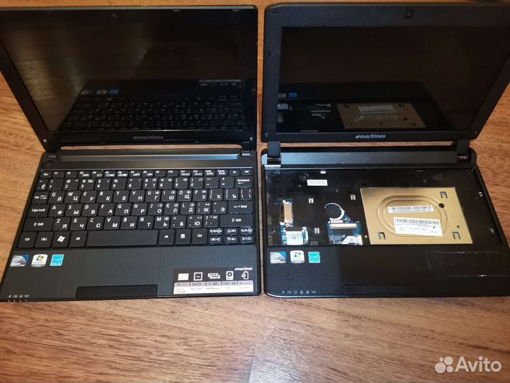 Два нетбука eMachines