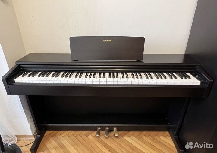 Yamaha Цифровое фортепиано (отл. состояние)