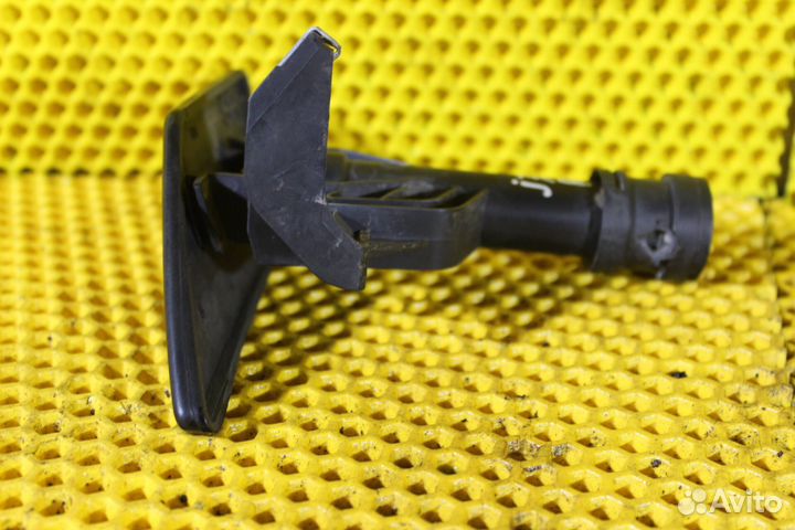 Форсунка омывателя фар правая Nissan Teana J32