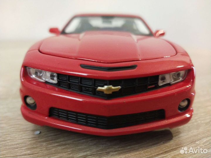 Модель 1:24, новая, Chevrolet Camaro SS RS 2010