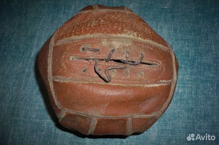 Кожаный на шнуровке волейбольный мяч СССР 50-х год