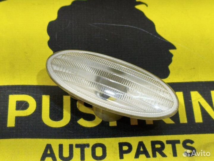 Поворотник правый Renault Koleos HY0 2TR 703 2008