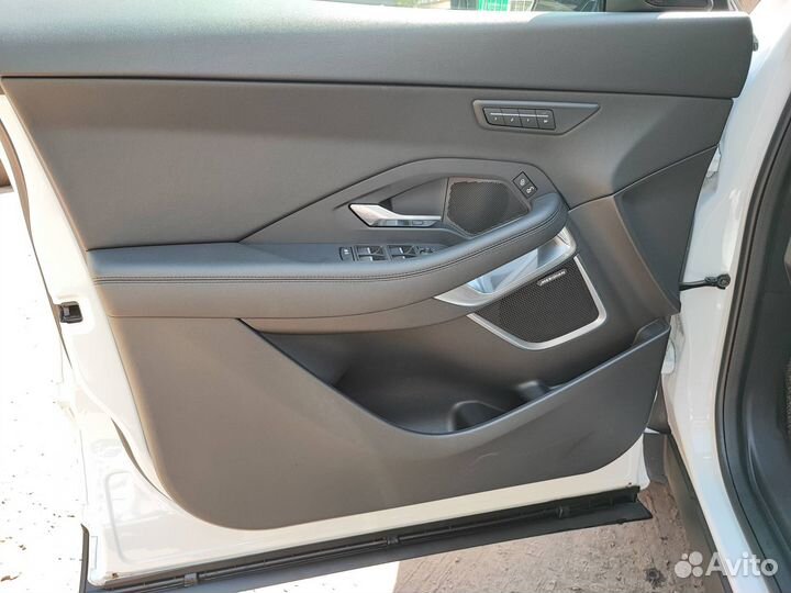 Jaguar E-Pace 2.0 AT, 2020, 26 000 км