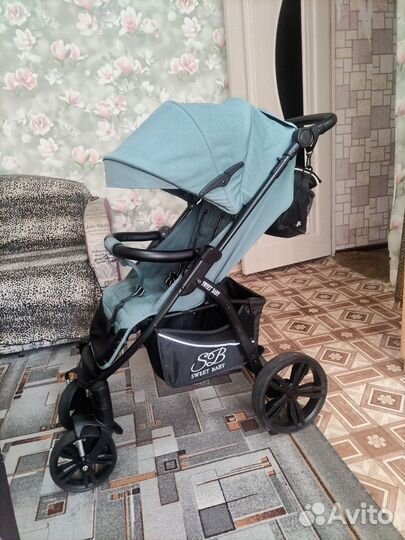 Прогулочная коляска carisma