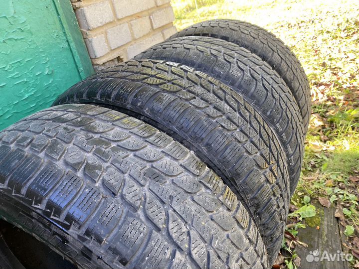 Bridgestone Blizzak LM-25 195/55 R16 31L