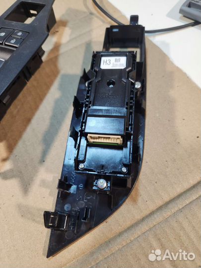 84040-42030 блок кнопок стеклоподъемника Rav4 XA50