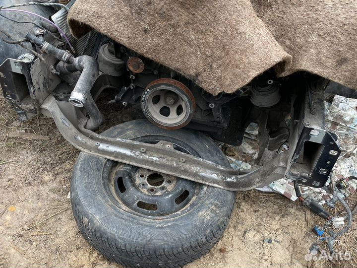 Передний подрамник на w203