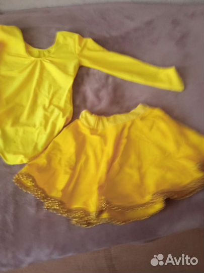 Гимнастический купальник с юбкой и лосинами