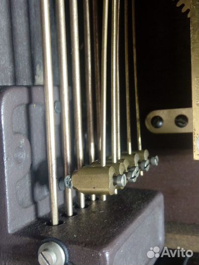 Старинные настенные часы