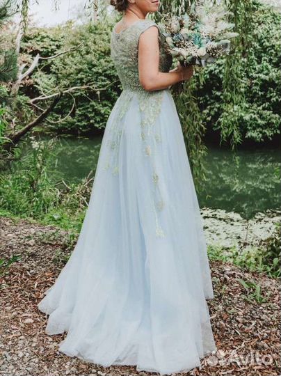 Вечернее платье