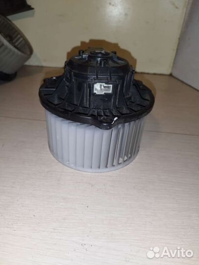 Моторчик печки Kia Sportage 3