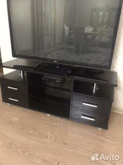 Тумба под телевизор