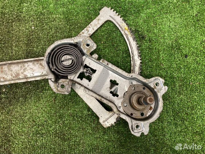 Стеклоподъемный механизм передний левый